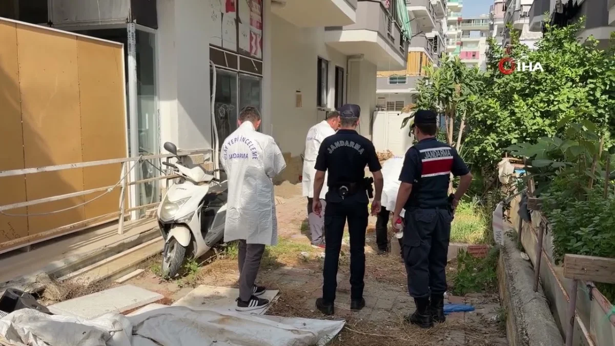 Alanya’da Dehşet! Kız Kardeşini Balkondan Attı